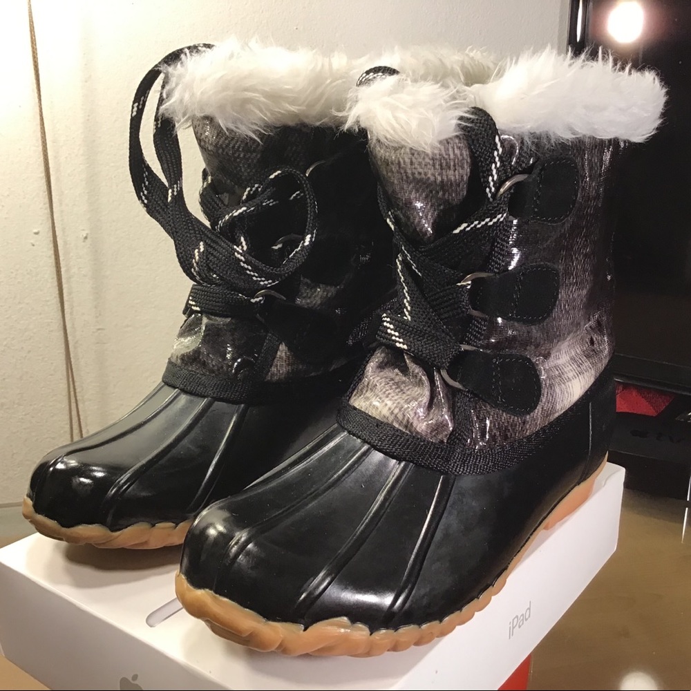 Beautiful Sporto duck boots